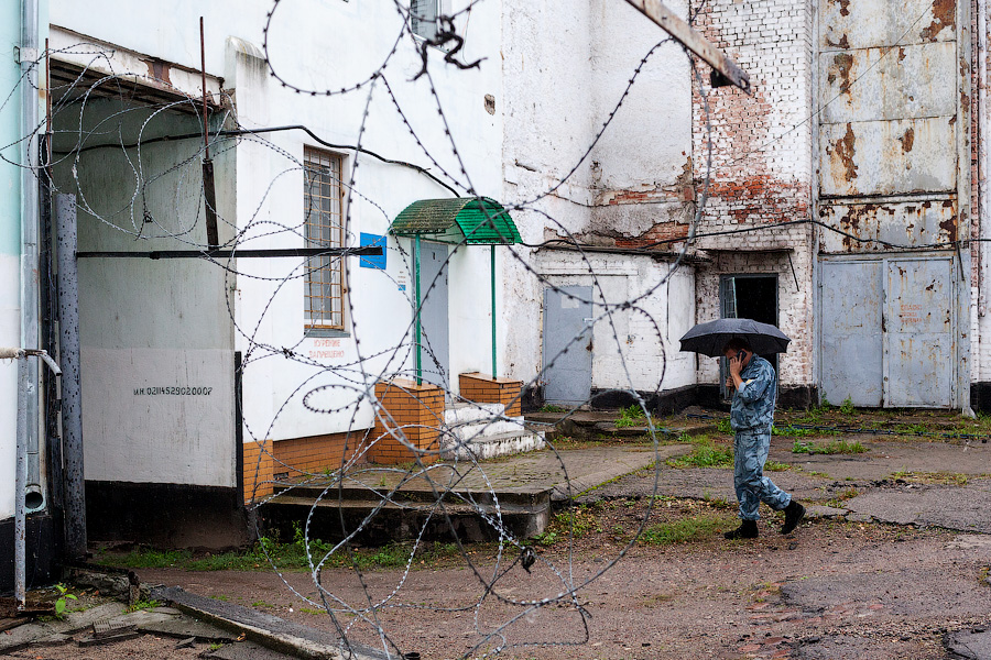 «У нас здесь не Алькатрас»: как сегодня выглядит замок Тапиау и что ждёт бывшую тюрьму (фото)