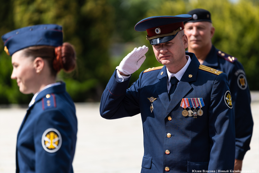 «Задача по охране мирных граждан»: как офицеры УФСИН принимали присягу (фото)