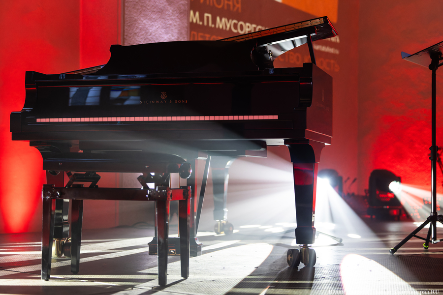 «Кантата» под сводами старинной кирхи: в Нойхаузене сыграли Мусоргского (фото)