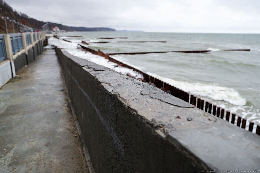 «В ожидании 70 метров»: как ведутся работы по расширению пляжа в Светлогорске