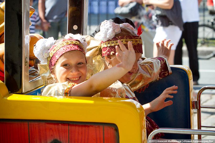 По главной улице: открытие пешеходной зоны в День города-2013