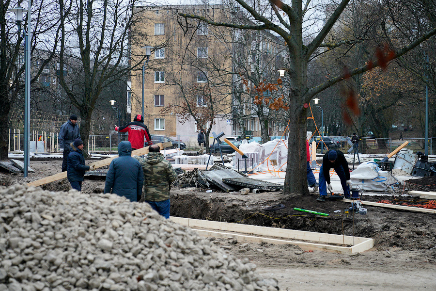 Объять необъятное: что происходит на ул. Рокоссовского, где никак не завершится ремонт (фото)