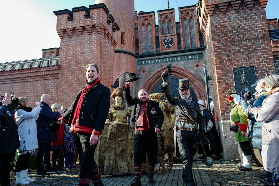 Тот же праздник, только в профиль: День длинной колбасы прошёл на новом месте