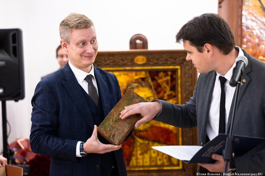 «За крепостной стеной»: Музей янтаря открыл экспозицию в пороховом погребе (фото)