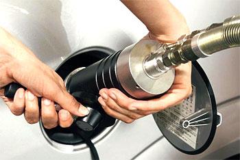 Антимонопольная служба проверит обоснованность роста цен на бензин