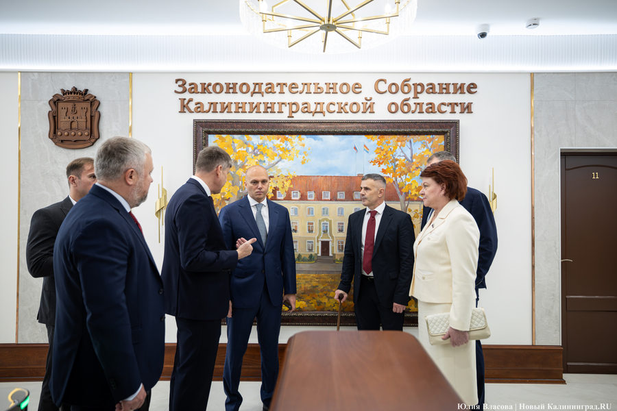 Новые старые лица: как прошло первое заседание Заксобрания восьмого созыва (фото)