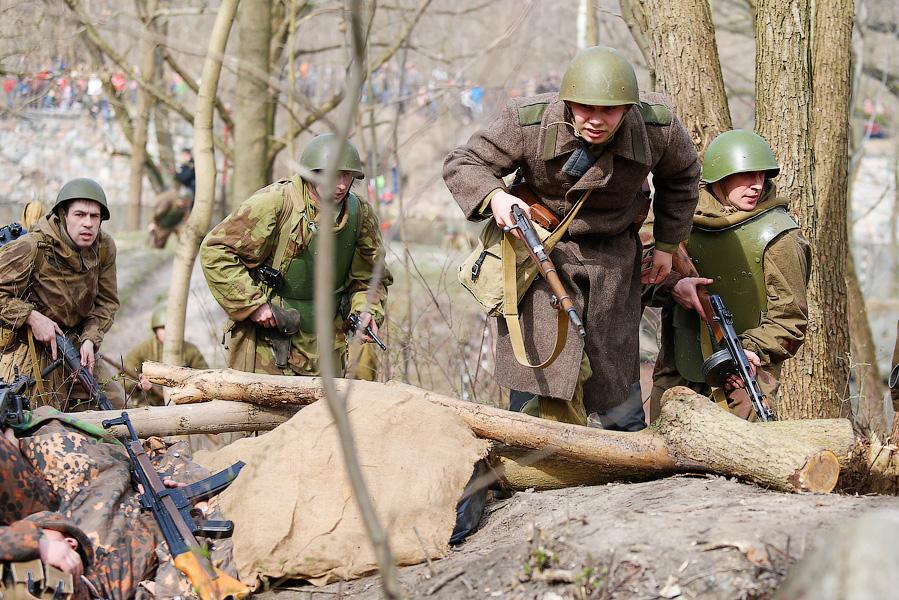 Снова взяли Кёнигсберг: как прошла реконструкция сражения у форта №5