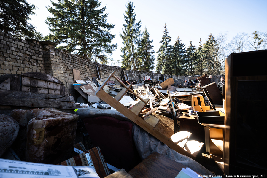 «Начало новой жизни»: в Астрономическом бастионе прошёл субботник (фото)