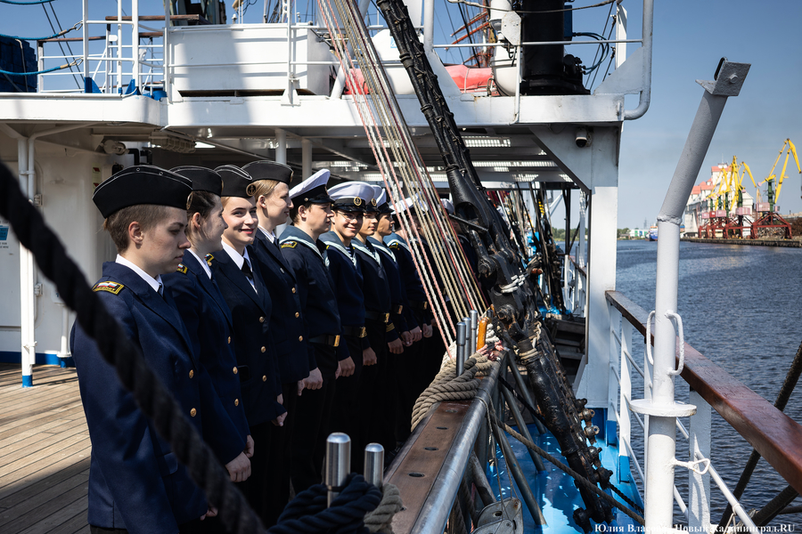 Верёвки, мачты, моряки: в Калининграде открылся фестиваль «Паруса Мира» (фото)