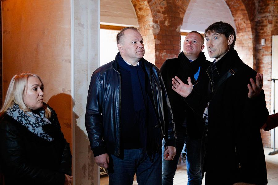 Посадить дерево и открыть трассу: как губернатор добрые дела делал