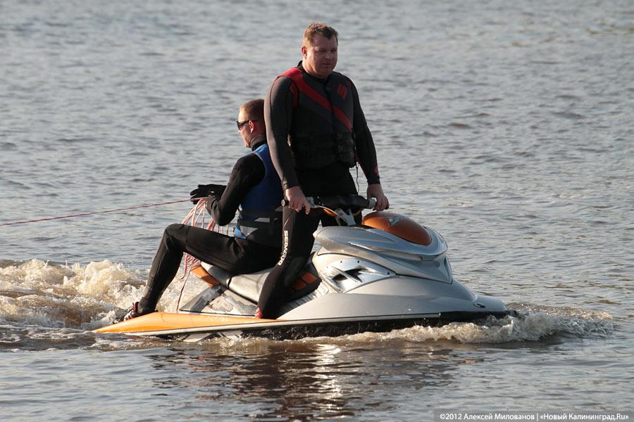 «Конец в воду»: фоторепортаж с закрытия аквабайк-сезона на Преголе