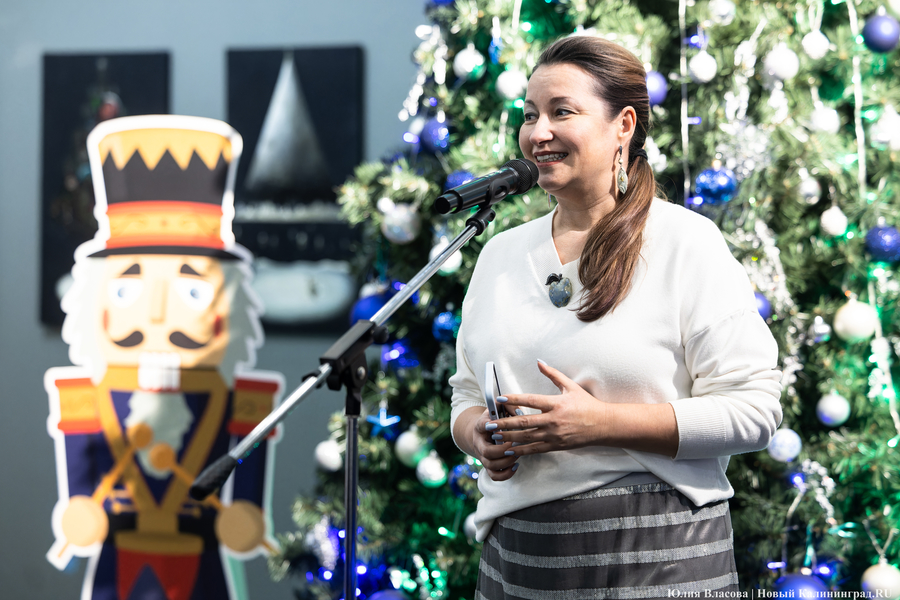 Символы Рождества и мир Гофмана: в Музее искусств открыли новогодний проект (фото)