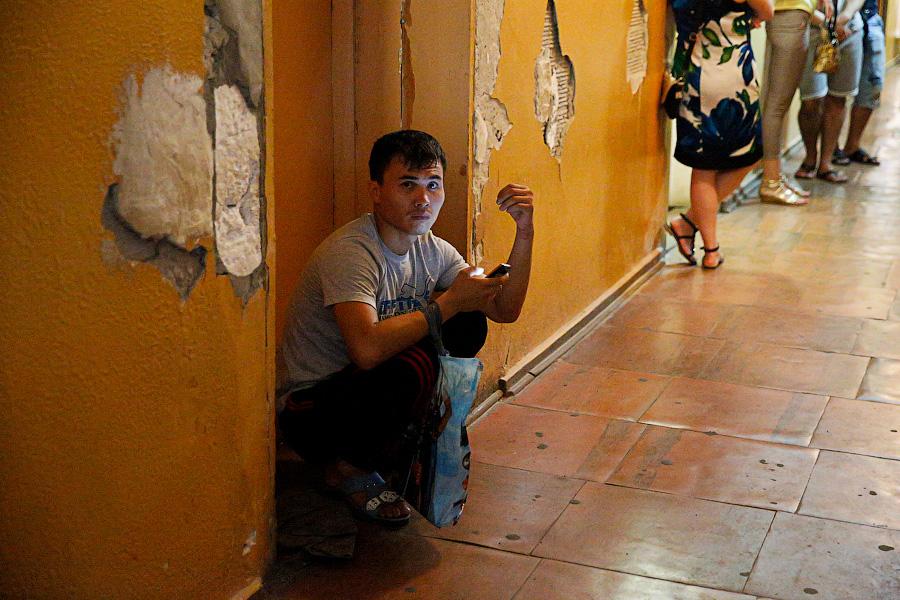 В поисках беженцев: что происходит в коридорах региональной миграционной службы