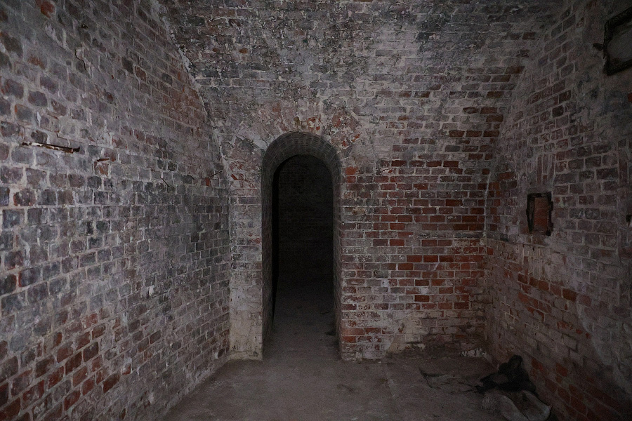 Бастион и порядок: в «Литве» провели первый субботник (фото)