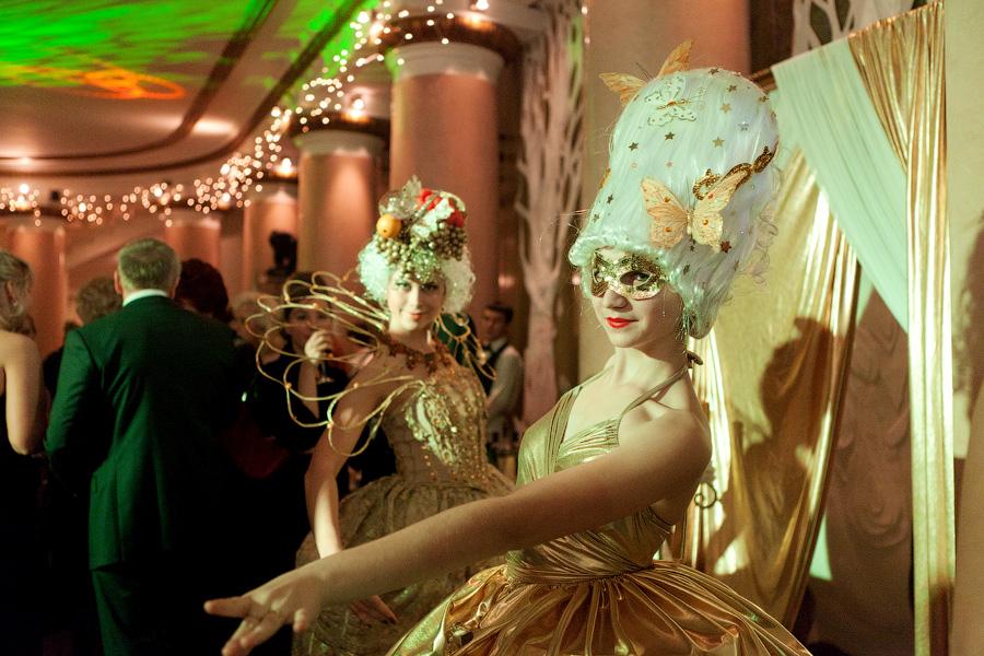 "Под звуки вальса": фоторепортаж с благотворительного бала "Янтарная корона"