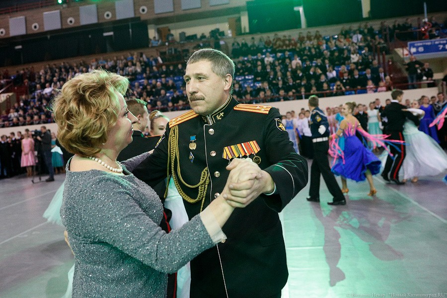 Танцы с министрами: чем запомнился кадетский бал в Калининграде