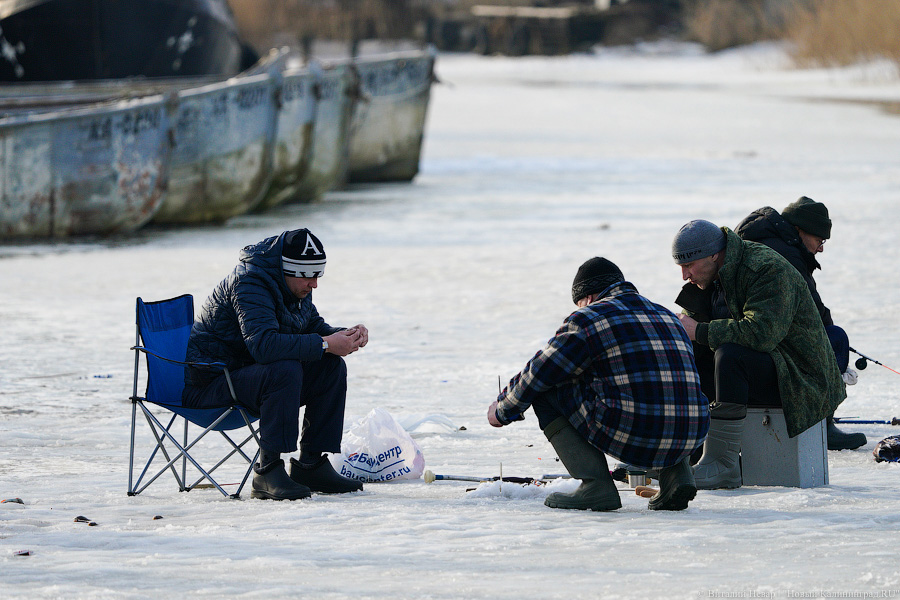 Ядовитый лёд. Толстый лед на водоеме. Опасные места на льду. Когда можно выходить на лед. Можно сейчас выходить на лед.
