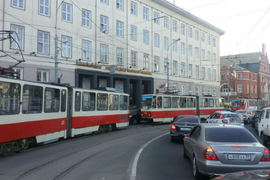 На Советском проспекте встали трамваи