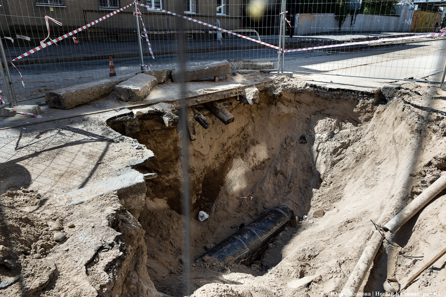 Останется с одним тротуаром: в Калининграде до августа закрыли мост на Суворова (фото)