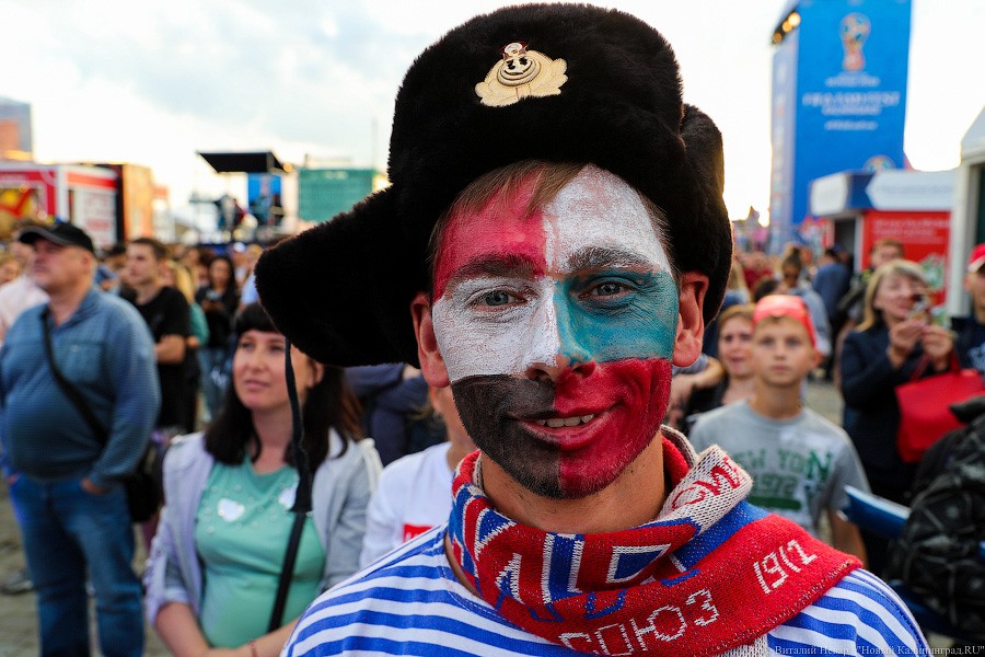 Россия в шаге от плей-офф ЧМ: как вы болели за сборную в фан-зоне у Дома Советов