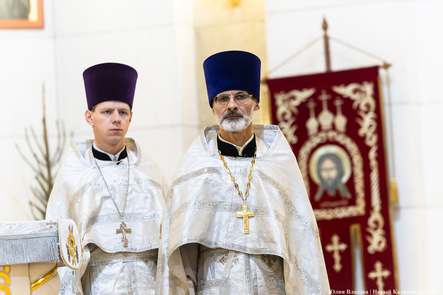 Крестный ход и литургия: как в Калининграде встретили Рождество (фото)