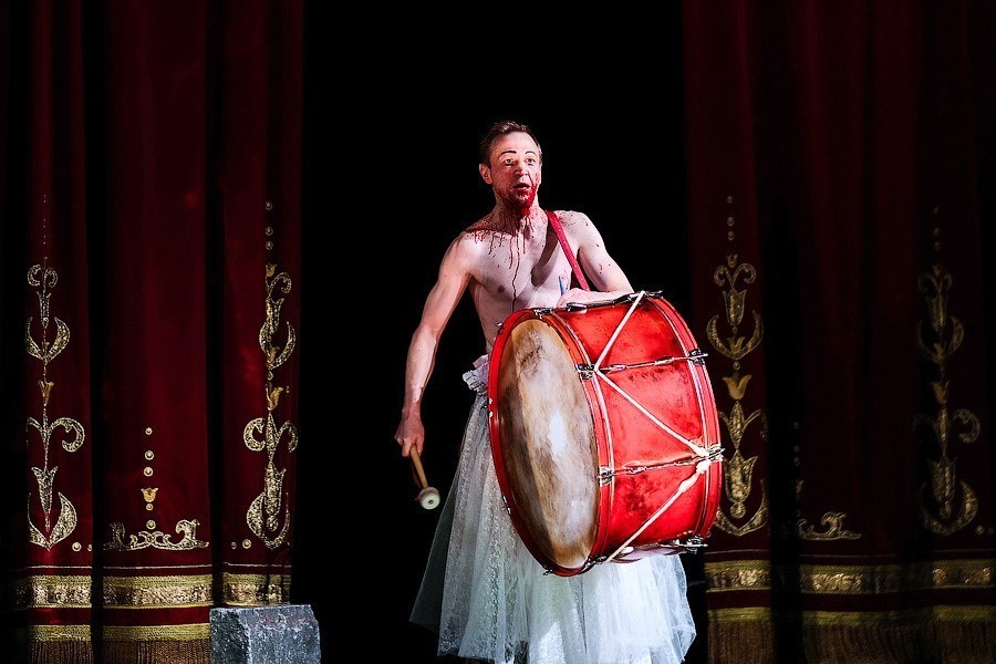 Живых больше нет: «Балтийские сезоны» завершились антивоенным спектаклем (фото)