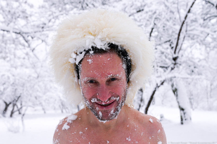 Самовар и прорубь: как проводят зиму калининградские моржи