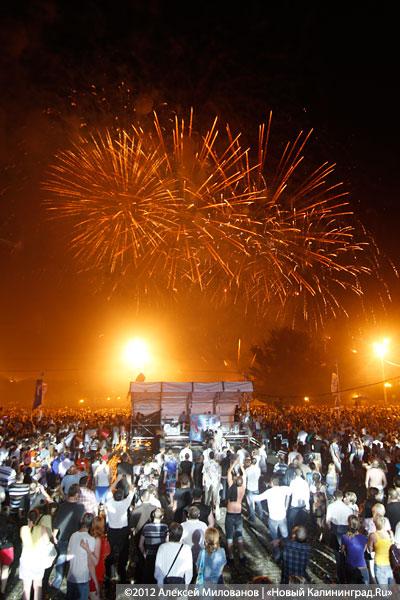 «Дважды дождливый»: фоторепортаж с гала-концерта к 757-летию Калининграда