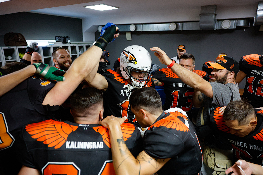 Пролёт «Ястребов»: как в Калининграде сыграли в американский футбол (фото)