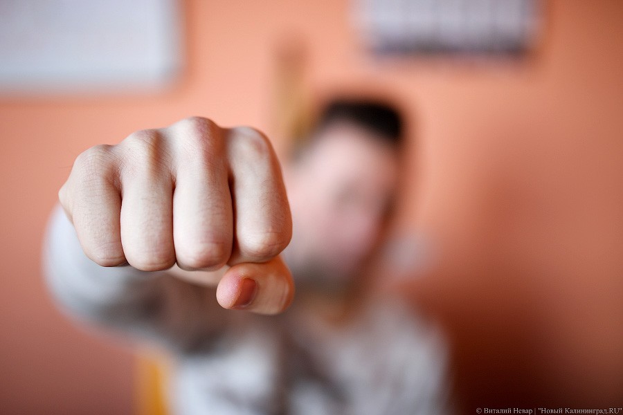 В Литве избили курсантов, у которых не оказалось бумаги для самокруток