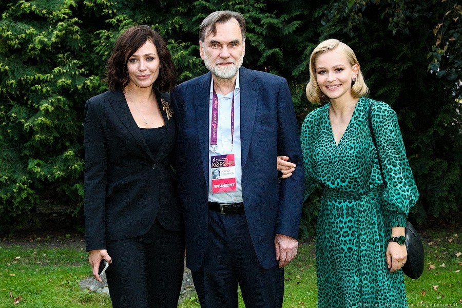 Сергей Сельянов (в центре). Виталий Невар / Новый Калининград