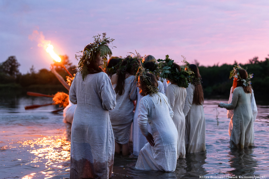 В свете пламени костра: как в Ушкуе отмечали праздник Ивана Купалы (фото)