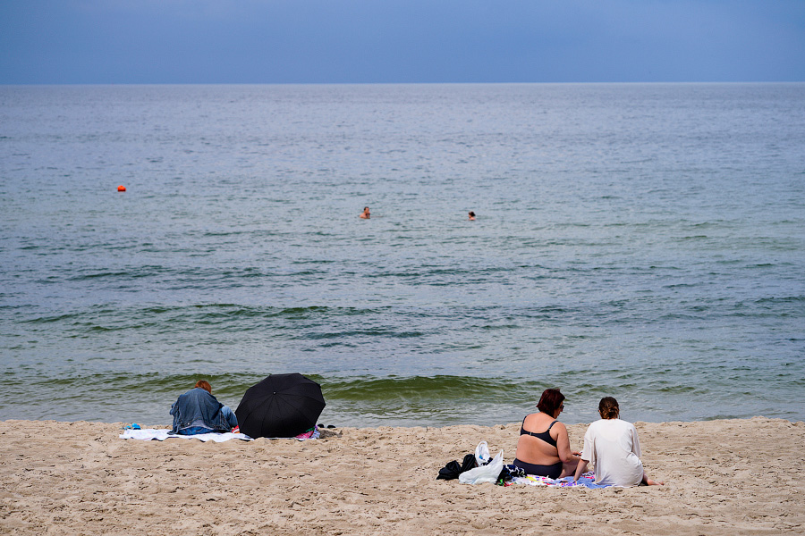 Ржавое настоящее: как выглядит променад рядом с госрезиденцией в Пионерском