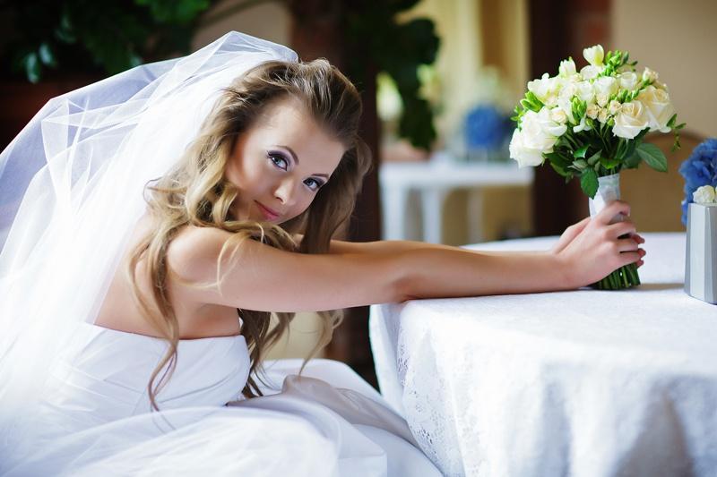 Знакомьтесь: ведущие Оксана Пономаренко, Владимир Корень и Аида Артемова