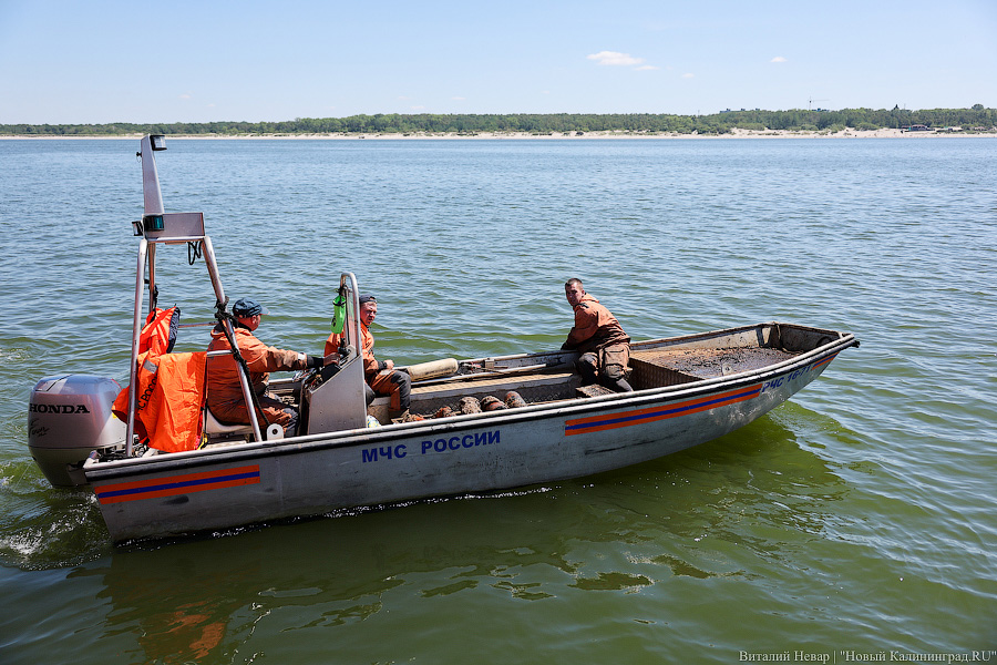 20 тысяч мин под водой: как проходит «разоружение» немецкой баржи под Балтийском (фото)