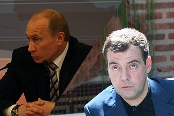 Около 70% россиян уверены, что Путин полностью контролирует Медведева