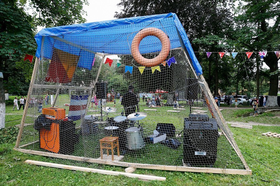 Всем двором: как прошел музыкальный пикник в сквере Готтшед