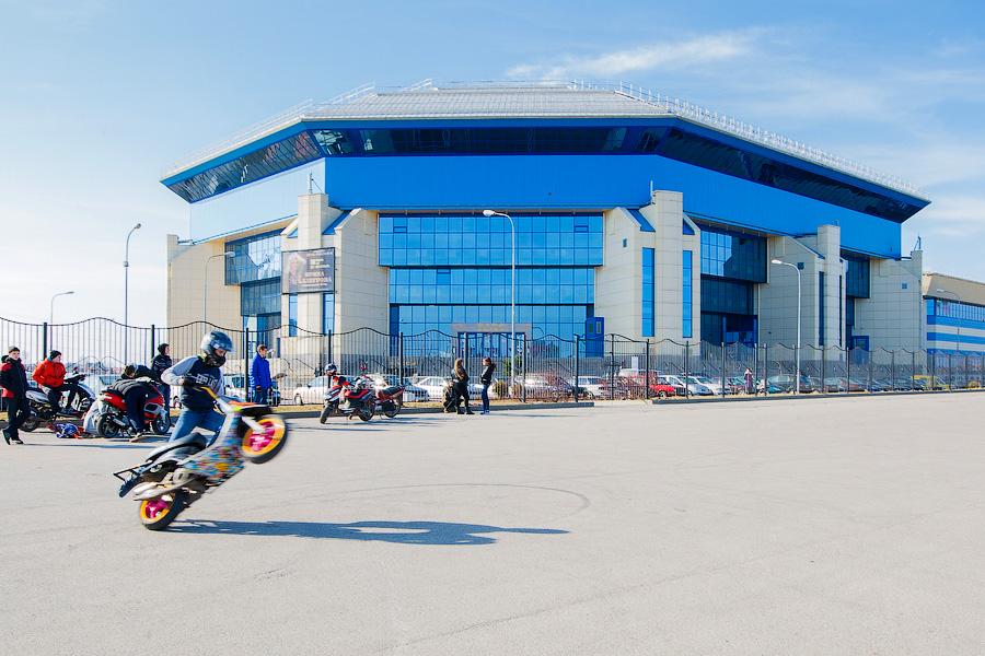 Международный женский дрифт: в Калининграде прошел автомобильный слет для девушек