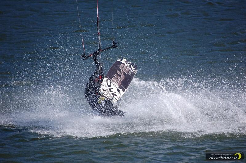 Калининградские кайтеры «показали, что умеют» на закрытии летнего сезона (+фото)