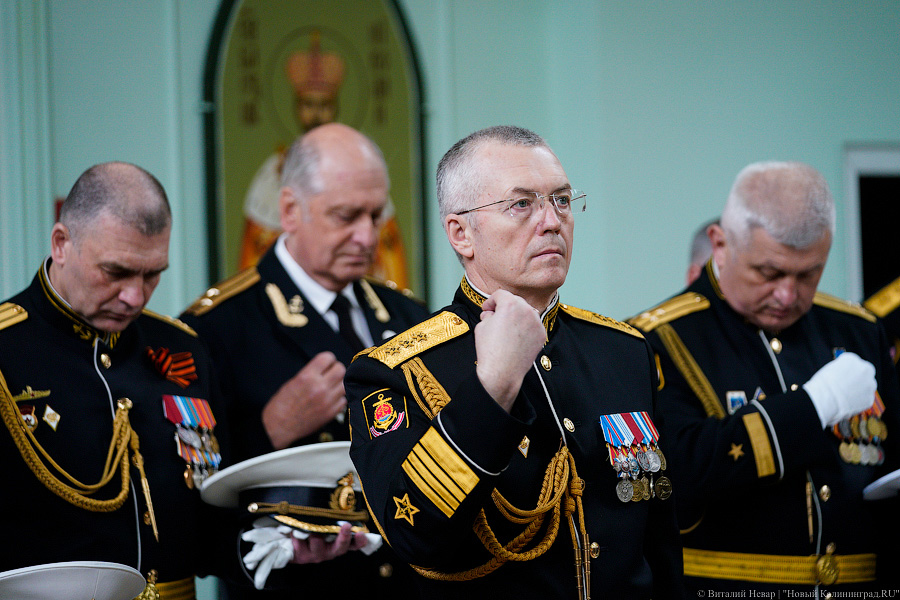 Пушки и «мини-Петр»: в Балтийске прошёл парад в честь Дня Балтфлота (фото)