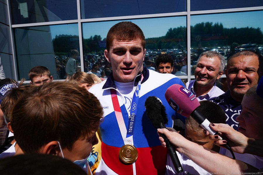 «Калининград приветствует победителя»: как Мусу Евлоева встречали в «Храброво» (фото)