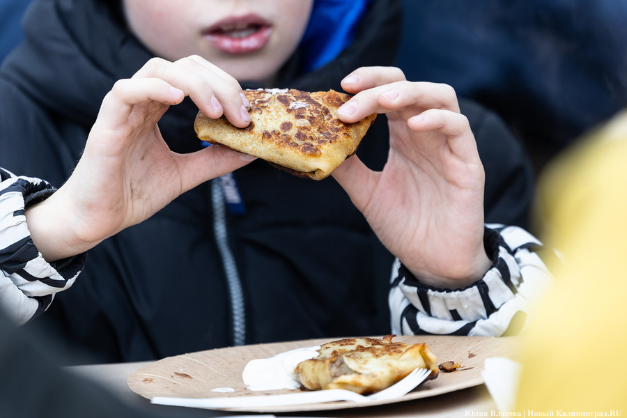 Блины, пляски и огонь: как отпраздновали Масленицу в поселении викингов «Кауп»