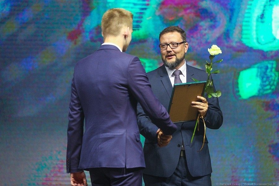 Умницы и умники: в Калининграде поздравили лучших выпускников-2019 (фото)