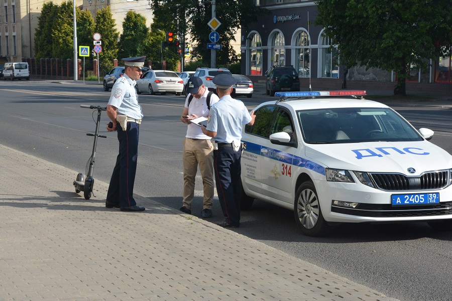МВД предложили ввести ОСАГО для владельцев скутеров и электросамокатов