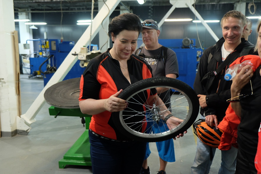 «Сложно и страшно»: как Елена Дятлова испытала на себе велоинфраструктуру Калининграда