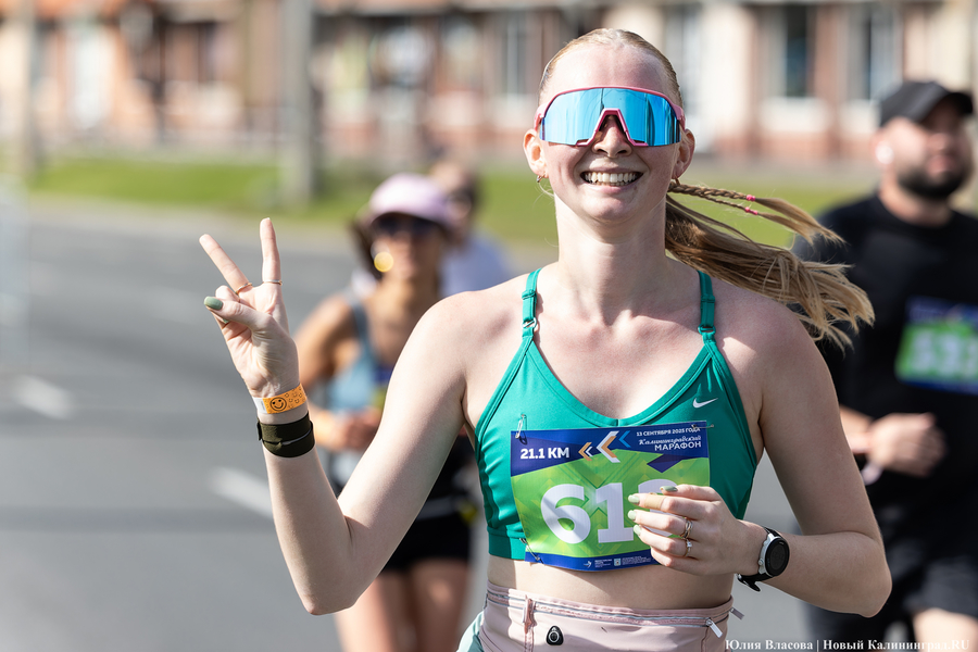 Перекрыть и побегать: марафонцы собрали медали и гнев автомобилистов Калининграда (фото)