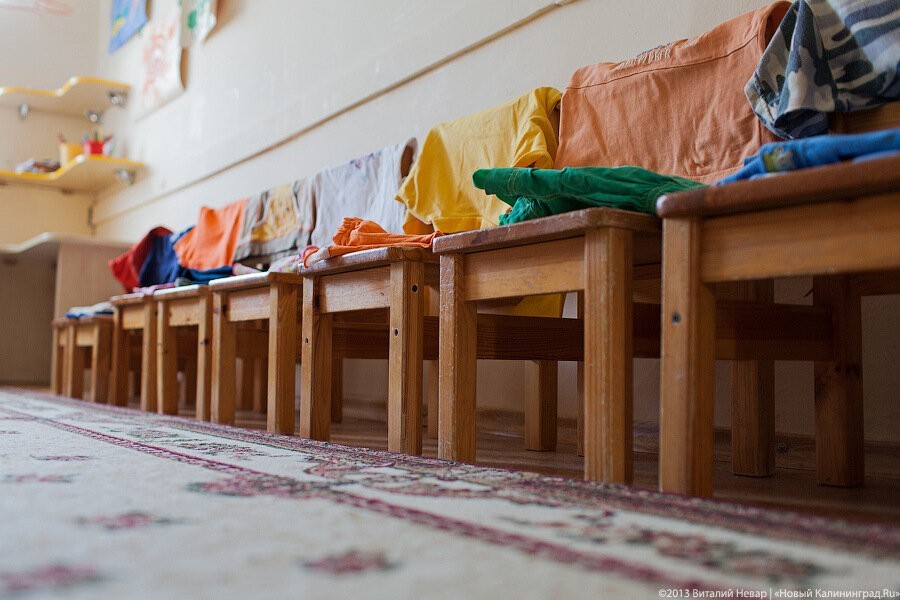 В детсаду родитель украл карту воспитателя, пока та занималась с его ребенком 