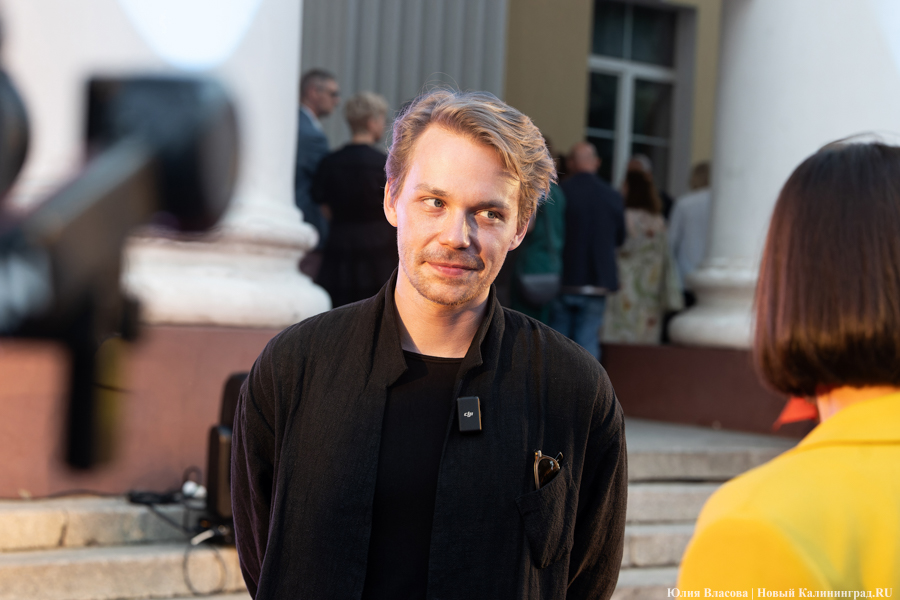 «Короче». Красная дорожка: в Калининграде открылся фестиваль короткометражек (фото)