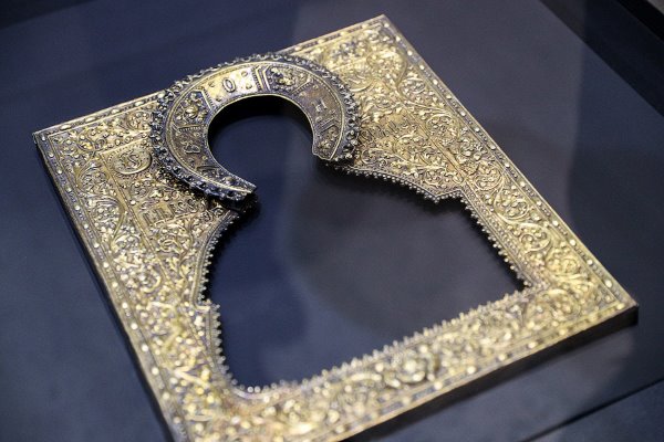 Сияние Русского Севера: выставка серебра из Архангельска в Музее янтаря