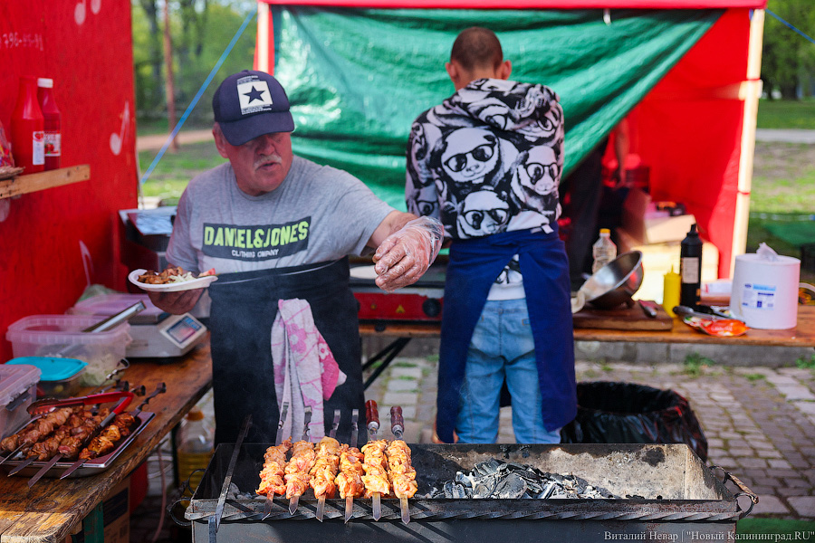 Шашлычок под медлячок: на острове Канта стартовала «Неделя еды и музыки» (фото)